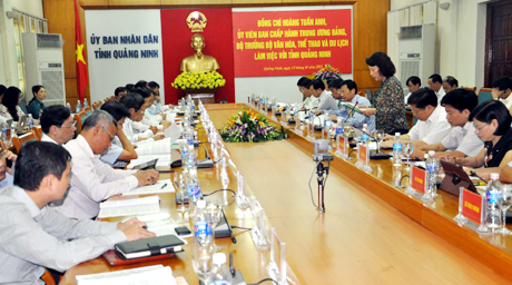 文体旅游部与广宁省领导举行座谈会